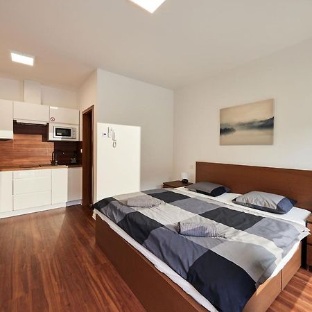 Ella Apartments Zlín Εξωτερικό φωτογραφία