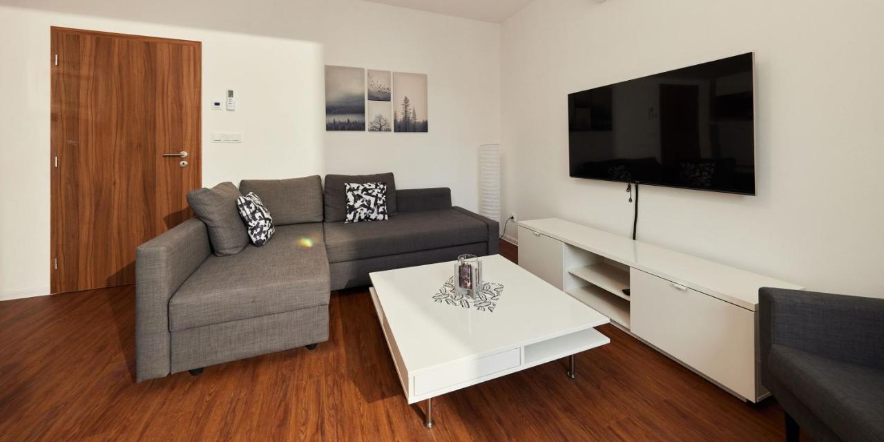 Ella Apartments Zlín Εξωτερικό φωτογραφία