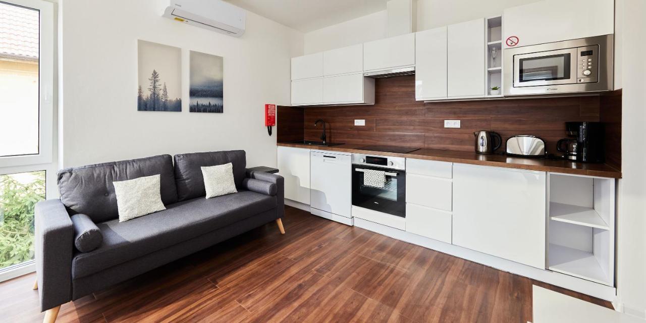 Ella Apartments Zlín Εξωτερικό φωτογραφία